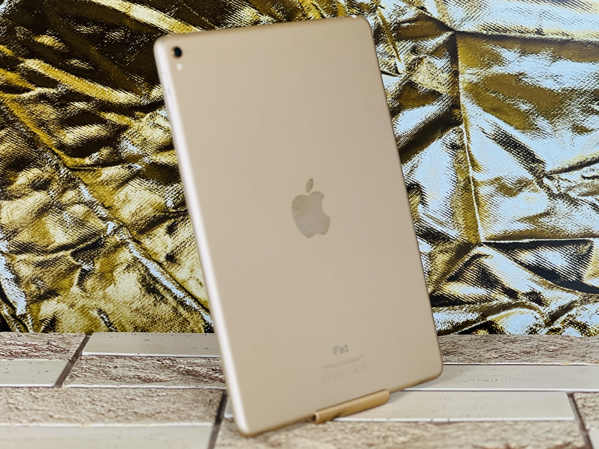 Apple iPad Pro 1 Gen 32 GB Gold 