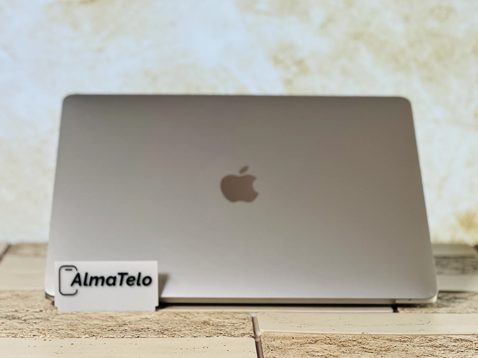 Apple Macbook PRO M1 256 GB Silver - 84% akku